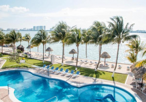 WIVC Coral Mar Resort - Amazing Hotel Zone & Lagoon Views, Enjoy the Tropical Breeze